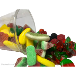 Coupe de fruits délice 🍓 : mélange de bonbons colorés, tendres et acidulés, pour une explosion de saveurs fruitées.
