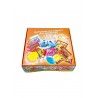 box orange avec des bonbons graphiques sur le dessus et le slogan "retrouvez les saveurs des années 80".