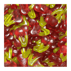 vrac de cerise gélifiée lisse qui sont des bonbons en gélatine à la cerise de couleur rouge et verte