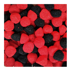 vrac de mûres rouge et noires de chez FINI qui sont des bonbons au goût et à la forme de mûres