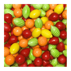 vrac de chewing-gum cocktails de fruits qui sont des chewing-gum en forme et au goûts de fruits