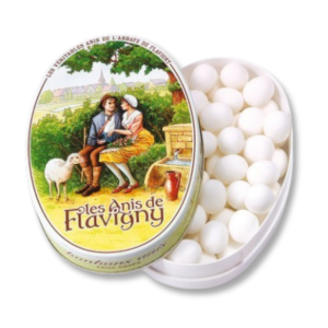 Boite d'anis de flavigny qui sont des grain d'anis vert enrobée de sucre avec un arôme naturel d'anis
