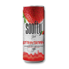 Canette de Soofty aromatisé à la fraise, transparente et rouge avec une fraise
