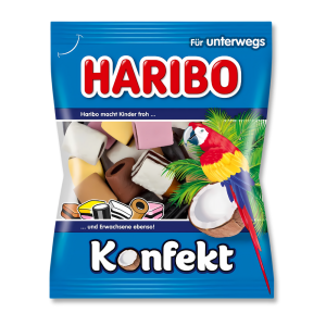 Sachet bleu de konfekt qui sont des bonbons à la réglisse et noix de coco de chez Haribo