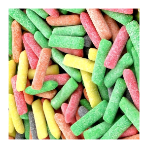 Batonnets de hitchies sour mix qui sont des bonbons acidulés de couleurs verts, rouge, orange, jaunes