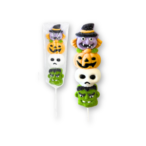 Brochette de guimauves Monster Mallow avec citrouille, squelette, monstre vert et vampire violet spécial Halloween.